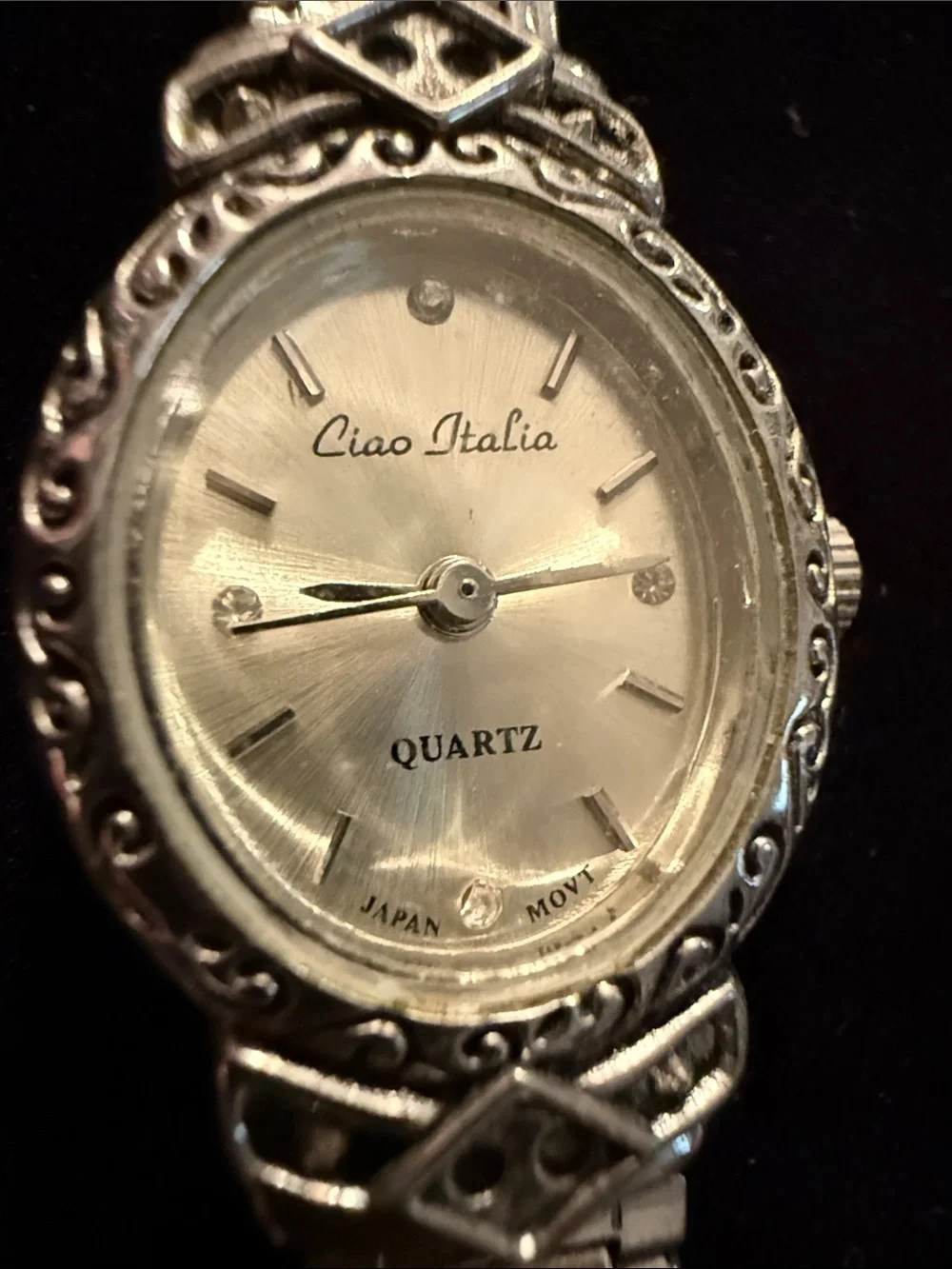 Women’s Classic Ciao Italia Silver Women's Japanese Quartz Watch 8.5”